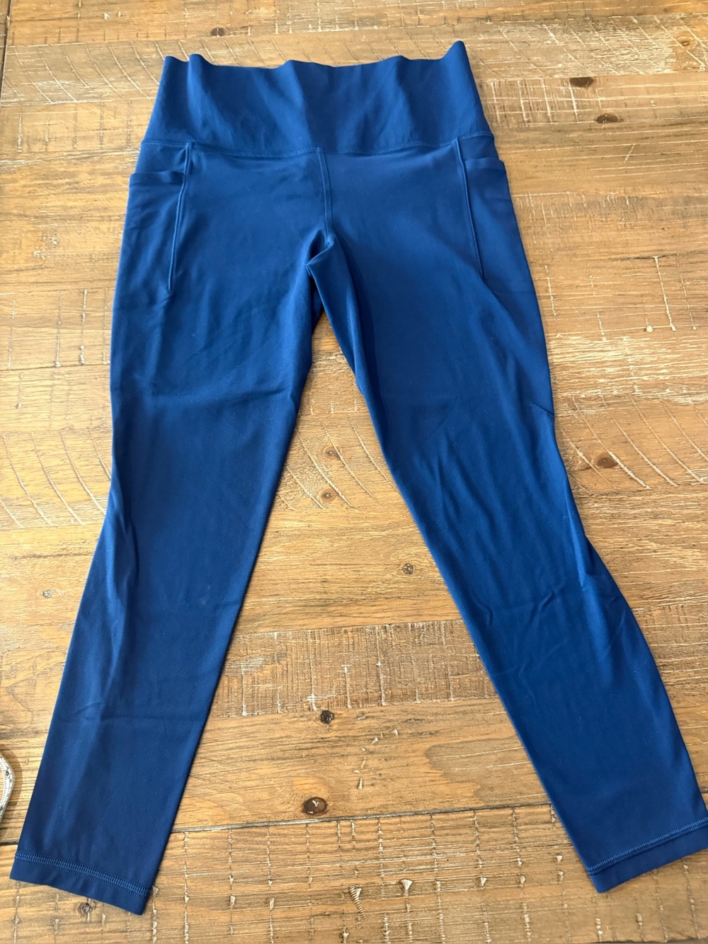 Women’s Athleta Salutation Stash Pocket II Tight in Bright Navy Size MP